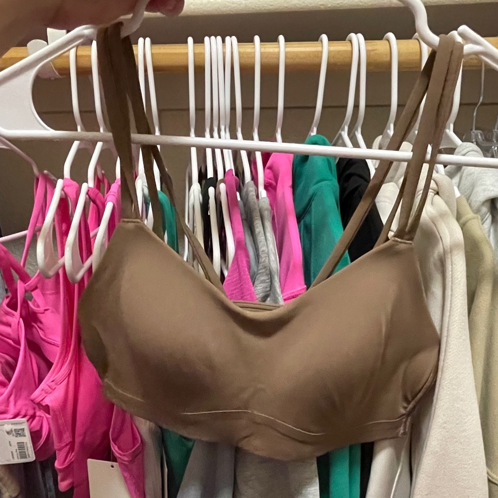 NWOT Lululemon Like a Cloud bra